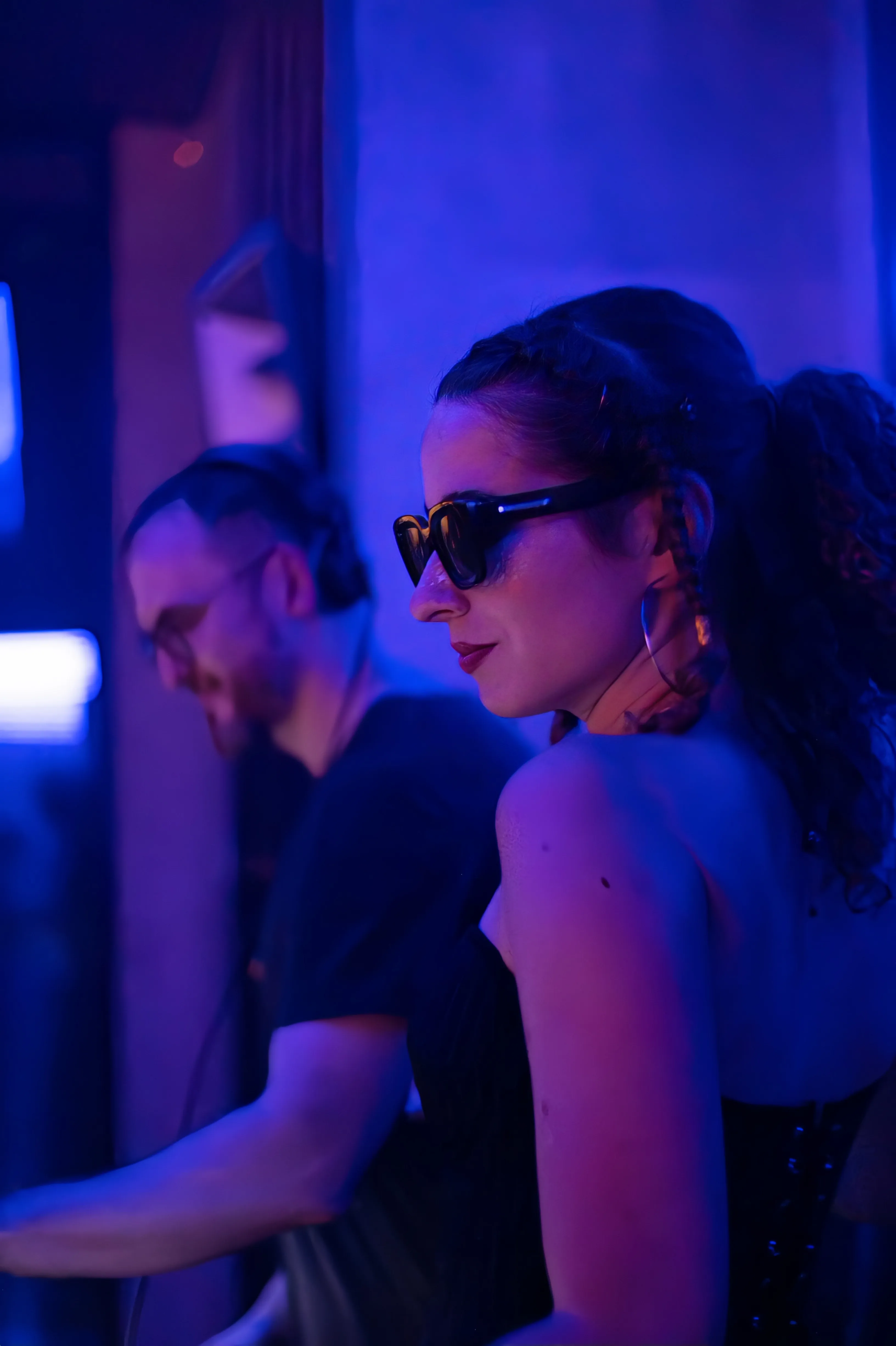 E1 DJ Close up